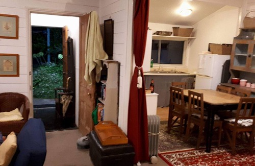 Dorrigo House | Charming 41 Hickory Heritage Cottage with Pool & Spa Access