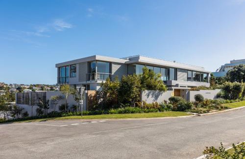 Robberg Beach Villa | Oceanfront Villa 41 on Beachy Head with Pool & Hot Tub