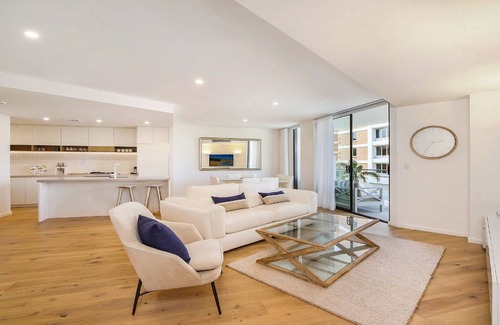 Terrigal House | 410 PINE TREE | Oceanfront Retreat with Excellent Amenities
