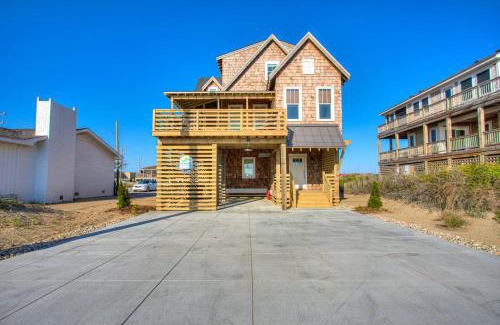 Kitty Hawk House | Coastal Cottage: Steps from the Beach with Family-Friendly Amenities