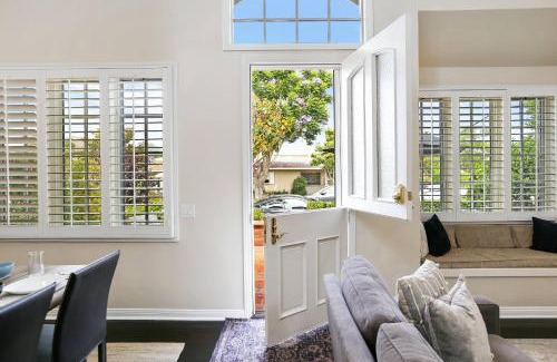 Corona del Mar House | 416 Dahlia - Family-Friendly Retreat with 9/10 Guest Rating