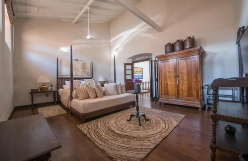 Fort Galle Hotel | Experience 42 Lighthouse Street: Oceanfront Bliss Awaits
