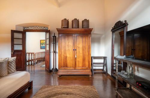 Fort Galle Hotel | Experience 42 Lighthouse Street: Oceanfront Bliss Awaits
