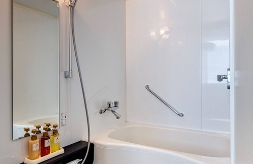Tsukiji Hotel | Weekend Getaway in Room 609, Ginza Tsukiji - Tokyo