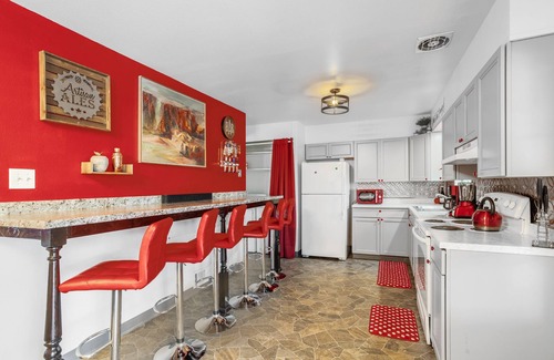 Alta Vista Area House | Ultimate Retreat with Hot Tub, Arcade & Theater Near Red Rocks