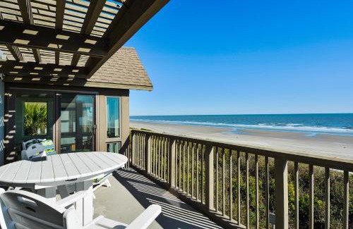 Kiawah Island Apartment | Oceanfront Retreat at 4217 Mariner's Watch Villa