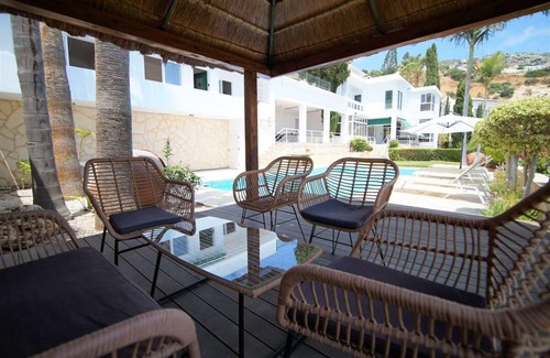 Peyia Town Villa | Spacious 6-Bedroom Villa with Pool for Up to 12 Guests