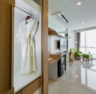 Nakhon Sawan Hotel | Discover 42C The Chic Hotel: Pool, Spa & Family-Friendly Stay
