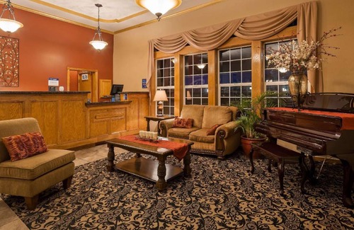 Eureka Hotel | 5-Star Hotel with Pool, Spa & Pet-Friendly Amenities