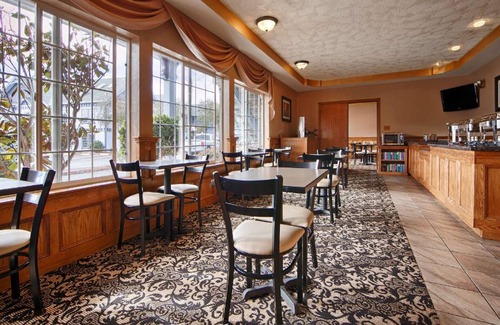 Eureka Hotel | 5-Star Hotel with Pool, Spa & Pet-Friendly Amenities