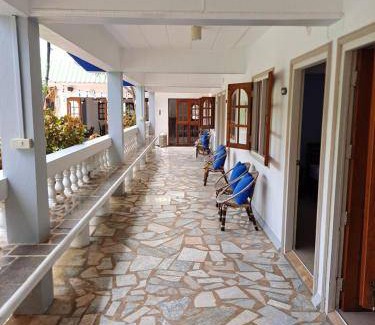 Pranburi Hotel | Pet-Friendly Resort with Pool & Restaurant for 4 Guests