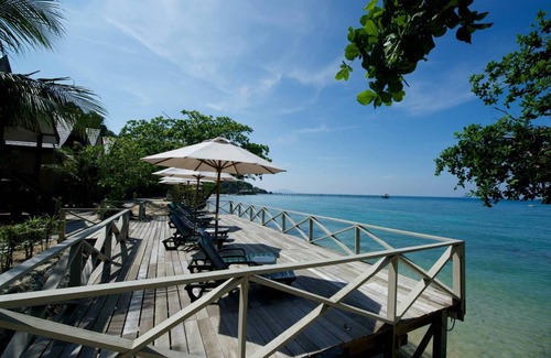 Tioman Island Resort | Relax in a 4-Star Oceanfront Resort for Up to 20 Guests