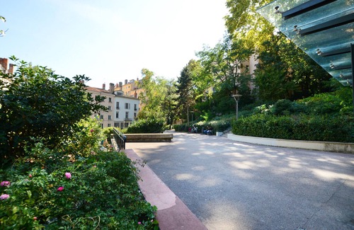 Grande Cote - Annonciade Apartment | Bright 1 BR Apartment Near the Opera with Unique Amenities