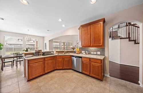 Deer Park House | Family-Friendly Houston House with Arcade Game Room
