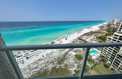 Sandestin House | Family-Friendly Stay at Beachside Two with Pool & Breakfast
