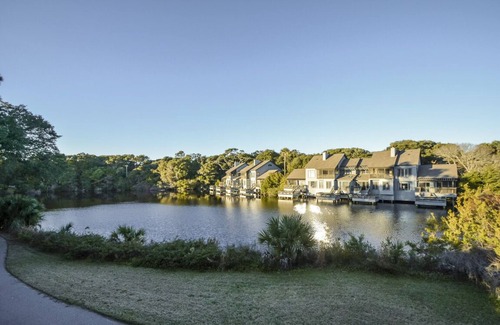 Kiawah Island Condo | Cozy Windswept Retreat: Beach Access & Lagoon Views