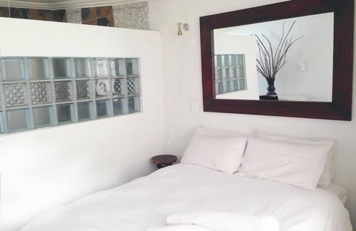 Ermelo House | 44 On Ennis Guest Lodge and Restaurant