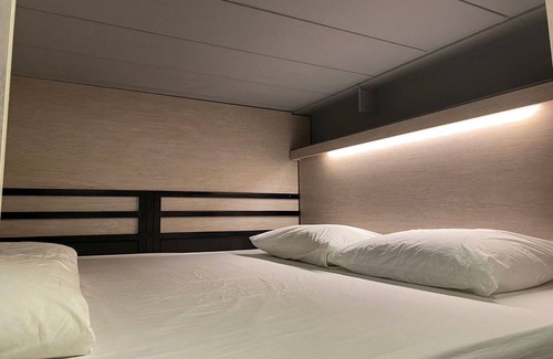 Bang Phong Phang Hotel | Guest Rated 10/10 at 44 Room Rama 3 with Breakfast Included