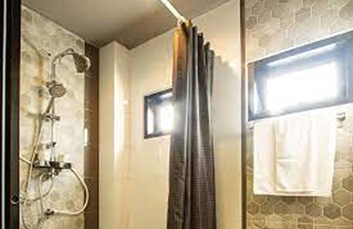 Bang Phong Phang Hotel | Guest Rated 10/10 at 44 Room Rama 3 with Breakfast Included
