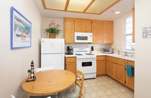 Oceano Condo | Cozy Oceanfront Condo: 1 BR Retreat in Oceano, Sleeps 4