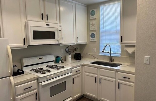 Oceano Condo | 444 Pier Ave. #510: 1 BR, 1 BA Condominium in Oceano, Sleeps 2