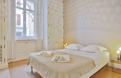 Biarritz City Centre Apartment | Cozy 2BR Pet-Friendly Retreat near Biarritz Beach