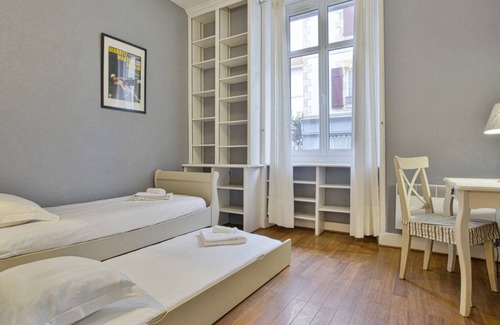 Biarritz City Centre Apartment | Cozy 2BR Pet-Friendly Retreat near Biarritz Beach