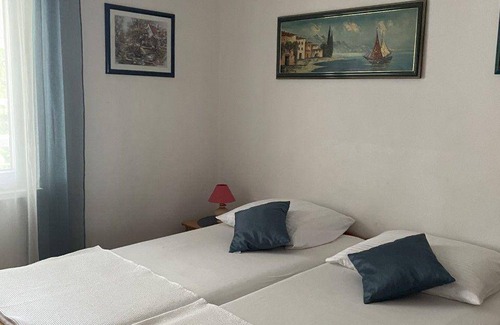 Nin Apartment | Cozy 1-Bedroom Apartment with Kitchen for 4 Guests