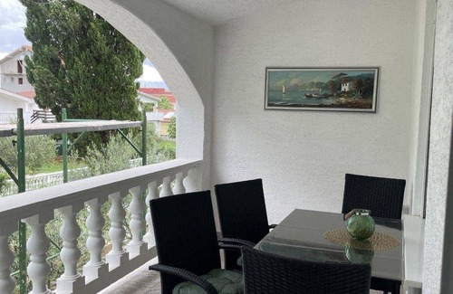 Nin Apartment | Cozy 1-Bedroom Apartment with Kitchen for 4 Guests