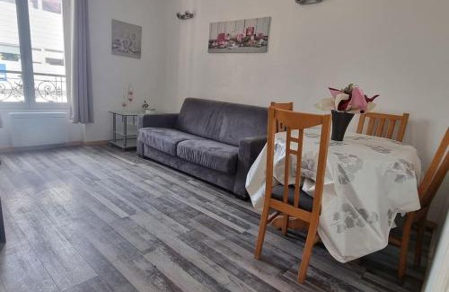 Corbeil-Essonnes Apartment | Ideal 45 m² Stay in the Heart of the City - Pet Friendly