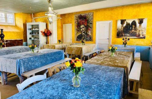 Fougax-et-Barrineuf Bed & Breakfast | Cozy Bed and Breakfast with Spa & Kitchen Amenities