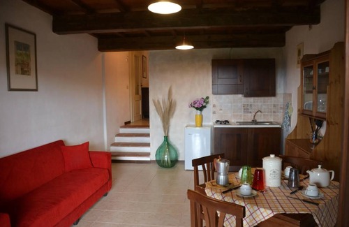Santo House | Cozy 1-Bedroom House with Pool for Up to 4 Guests