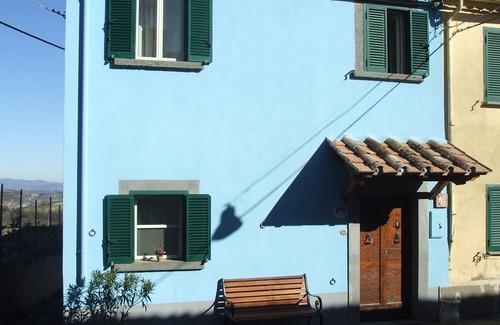 Bagnoregio House | Comfortable 2-Bedroom House with Pool and Mountain Views