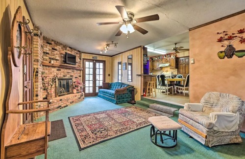 Leeds House | 45 min from Zion Natl. Park "Private Bedroom" - SHARED HOUSE