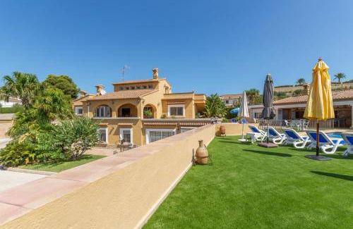 Fustera Villa | Spacious 8-Bedroom Villa with Pool & Pet-Friendly Options