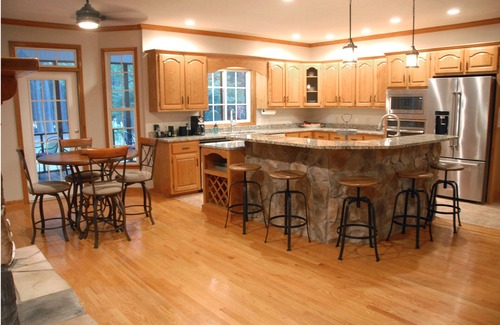 Manson House | Elegant Lake House with Dock, Hot Tub & 10/10 Guest Rating