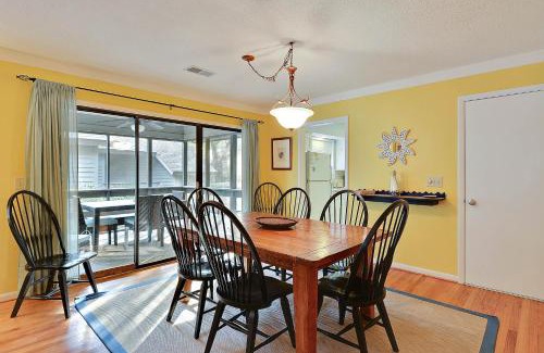West Beach House | Pet-Friendly 452 Oceanwoods Cottage - Rated 8.5/10 by Guests
