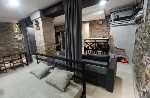 Degtyari Apartment | 46 Loft apartment with king-size bed