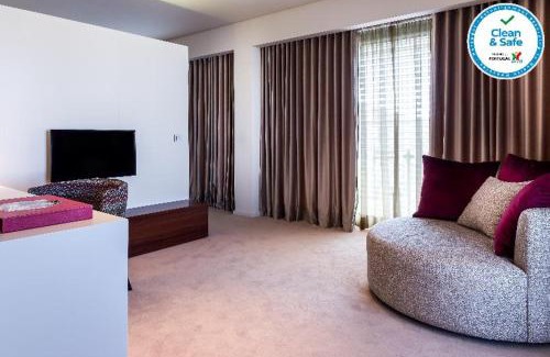 Felgueiras Hotel | Oceanfront 4615 Hotel: Guest Rated 9/10 with Pool & Restaurant