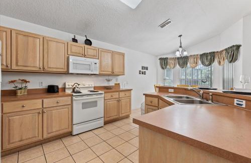 Cumbrian Lakes House | Relax at 4676 Cumbrian Lakes with Pool and Hot Tub