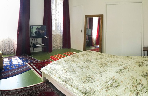 Montauban House | Explore Montauban at 46FM GuestHouse with Breakfast Included