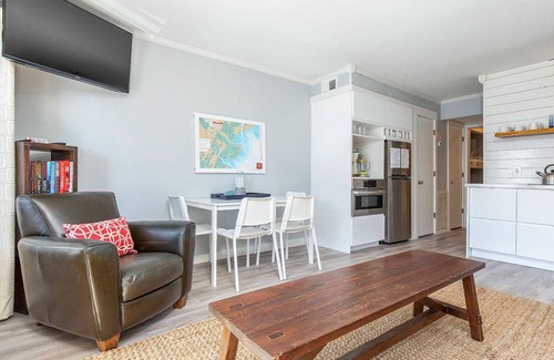 Tybee Island Condo | Oceanfront Condo with Pool & Spa for 4 Guests