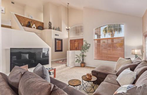 Ahwatukee Foothills House | Relaxing Stay at 47th Ahwatukee Phoenix - Pool & Hot Tub