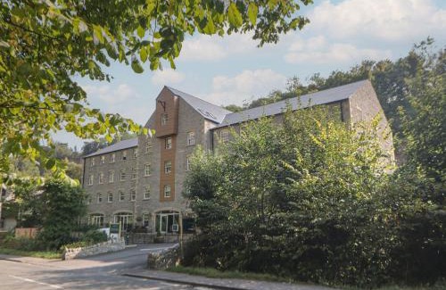 Stoney Middleton Apartment | Guest Rated 10/10 at 48 Rock Mill - Pet Friendly Retreat