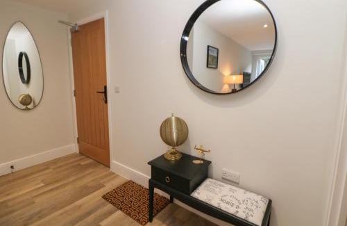 Stoney Middleton Apartment | Guest Rated 10/10 at 48 Rock Mill - Pet Friendly Retreat