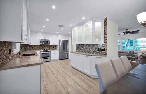 Boca Raton House | Discover 4898 Managed By Brampton Park: 10/10 Luxury Retreat