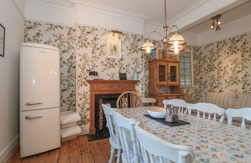 Burnham-on-Sea House | 49 Esplanade: Pet-Friendly Country Cottage in Burnham-On-Sea