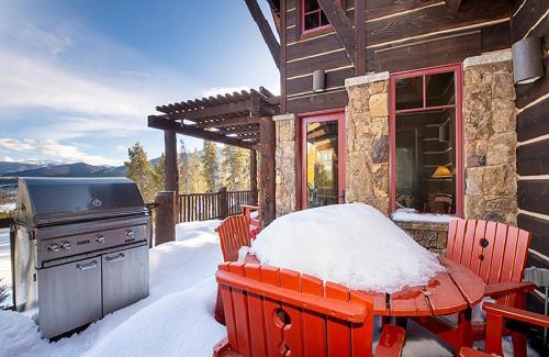 Granby House | Family-Friendly Retreat at 492 Golf Course Circle