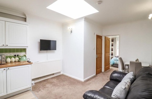 Barling House | Discover Comfort at 493 Little Wakering Road - 4 Star Stay