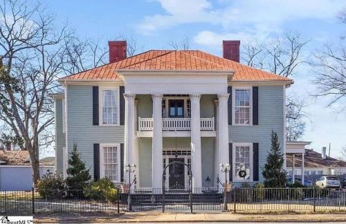 Anderson House | 499d) Virginia Suite